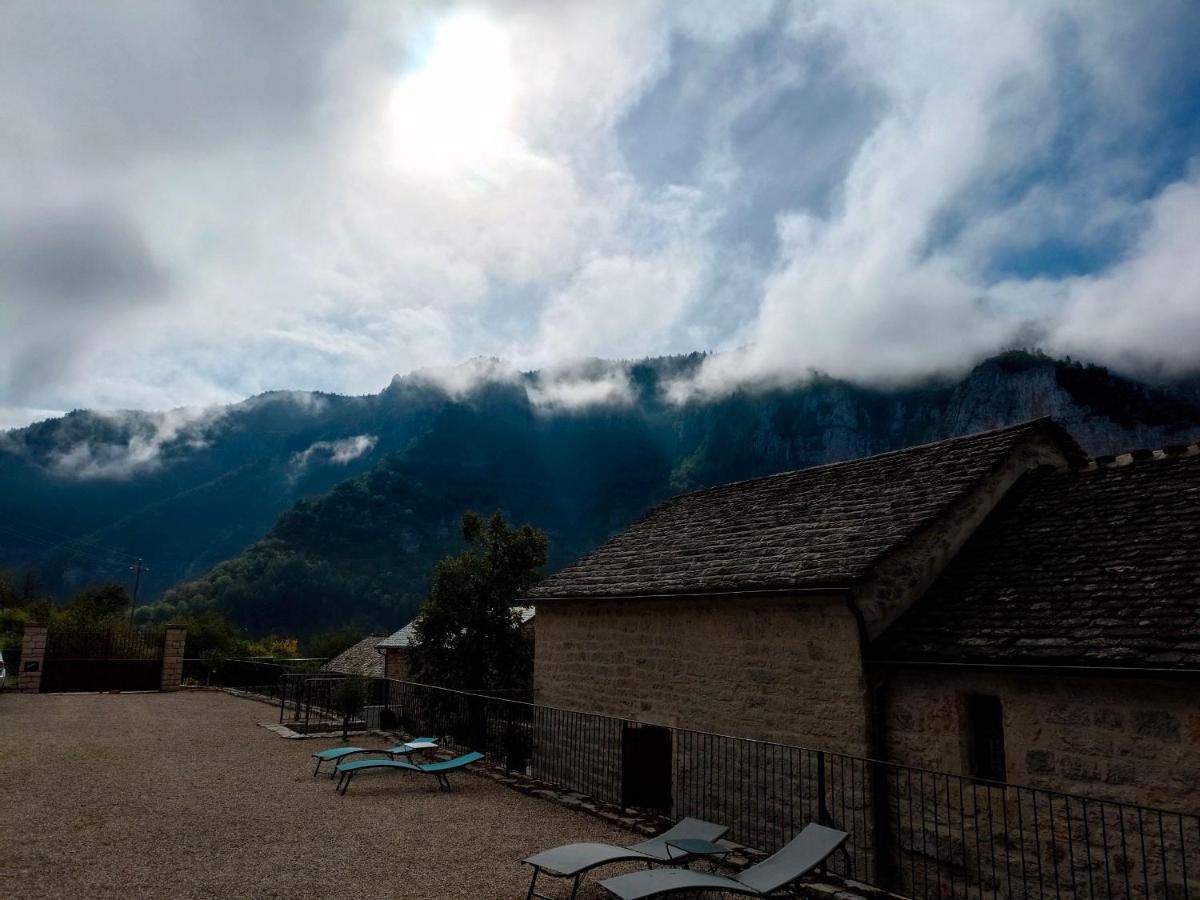 La Voutee 5 Epis Avec Bain Finlandais Prive Au Manoir Du Charme Gorges Du Tarn Bed and Breakfast Quezac  Εξωτερικό φωτογραφία