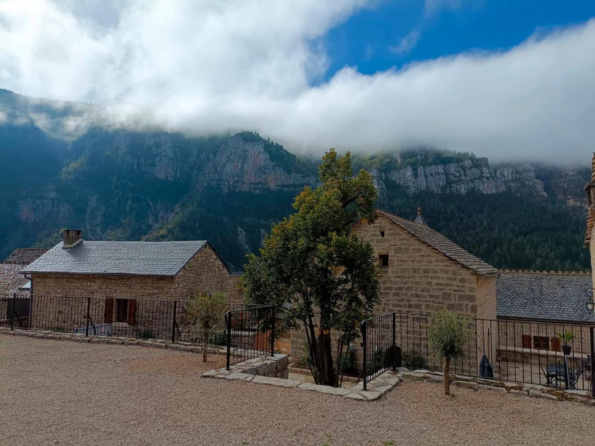 La Voutee 5 Epis Avec Bain Finlandais Prive Au Manoir Du Charme Gorges Du Tarn Bed and Breakfast Quezac  Εξωτερικό φωτογραφία