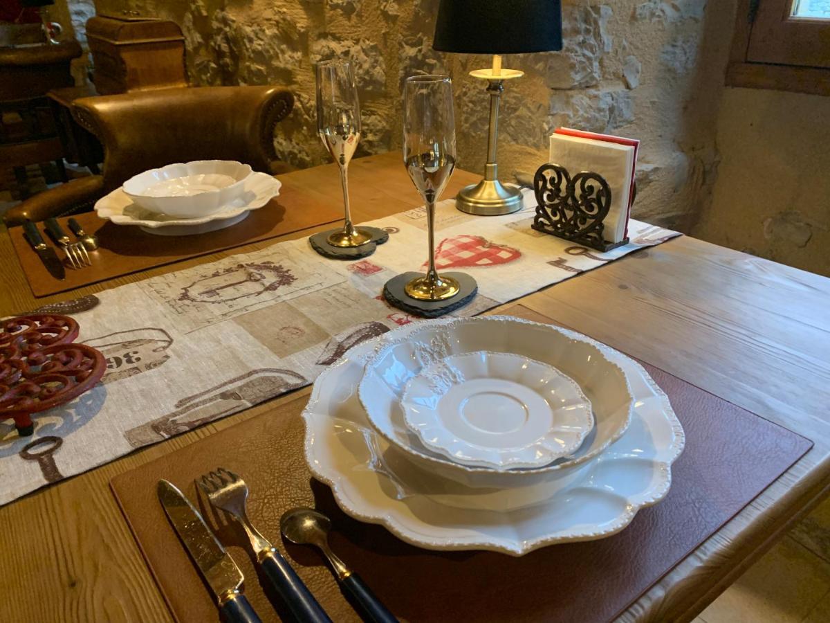 La Voutee 5 Epis Avec Bain Finlandais Prive Au Manoir Du Charme Gorges Du Tarn Bed and Breakfast Quezac  Εξωτερικό φωτογραφία