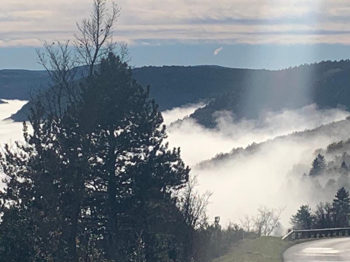 La Voutee 5 Epis Avec Bain Finlandais Prive Au Manoir Du Charme Gorges Du Tarn Bed and Breakfast Quezac  Εξωτερικό φωτογραφία